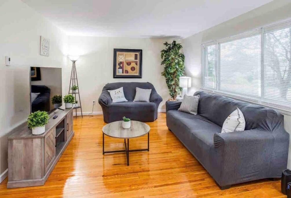 Apartmán Amazing Ranch Mins Away From Airprt/Rit/Dwtn/Uofr Rochester Exteriér fotografie