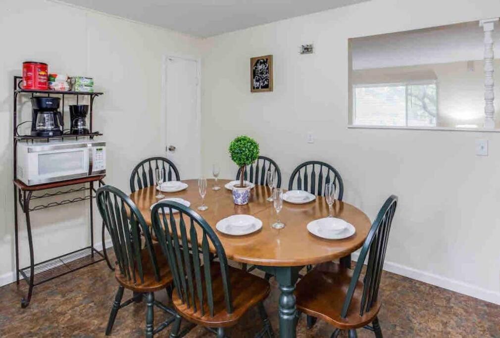 Apartmán Amazing Ranch Mins Away From Airprt/Rit/Dwtn/Uofr Rochester Exteriér fotografie